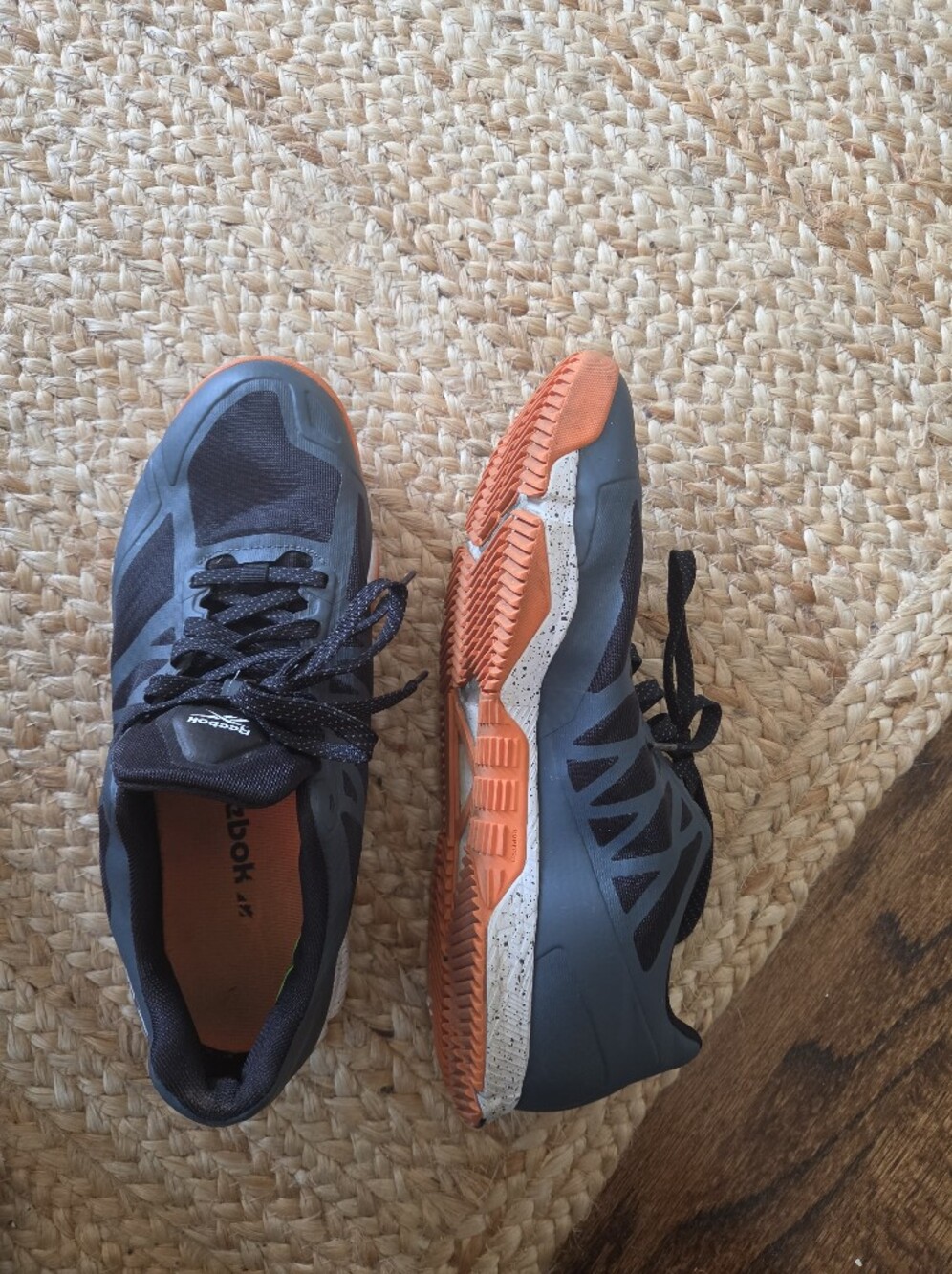 Mens Reebok Sneakers Size 10.5.